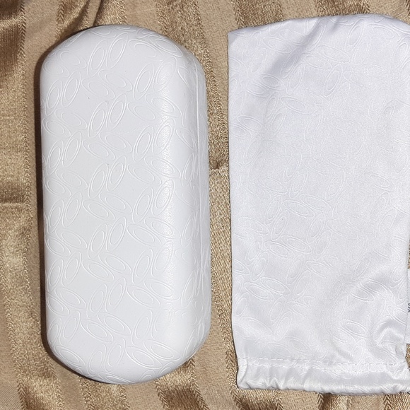 ??Oakley Sunglasses Case & Pouch-Nice Used Condition??
